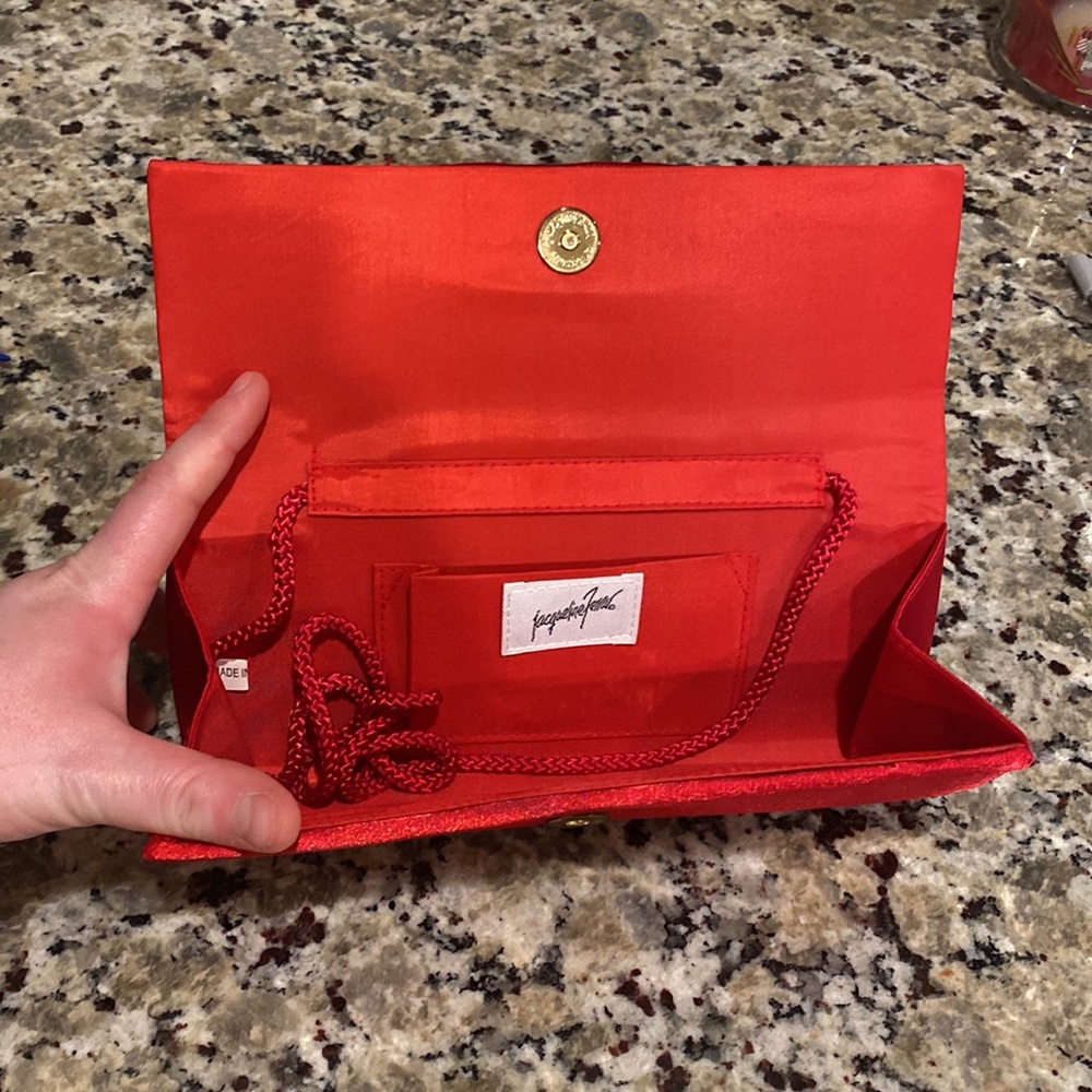 Red clutch/purse by Jacqueline Ferrar - Picture 7 of 7
